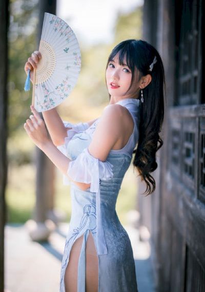 亚洲国产成人久久综合区_1080全集免费播放